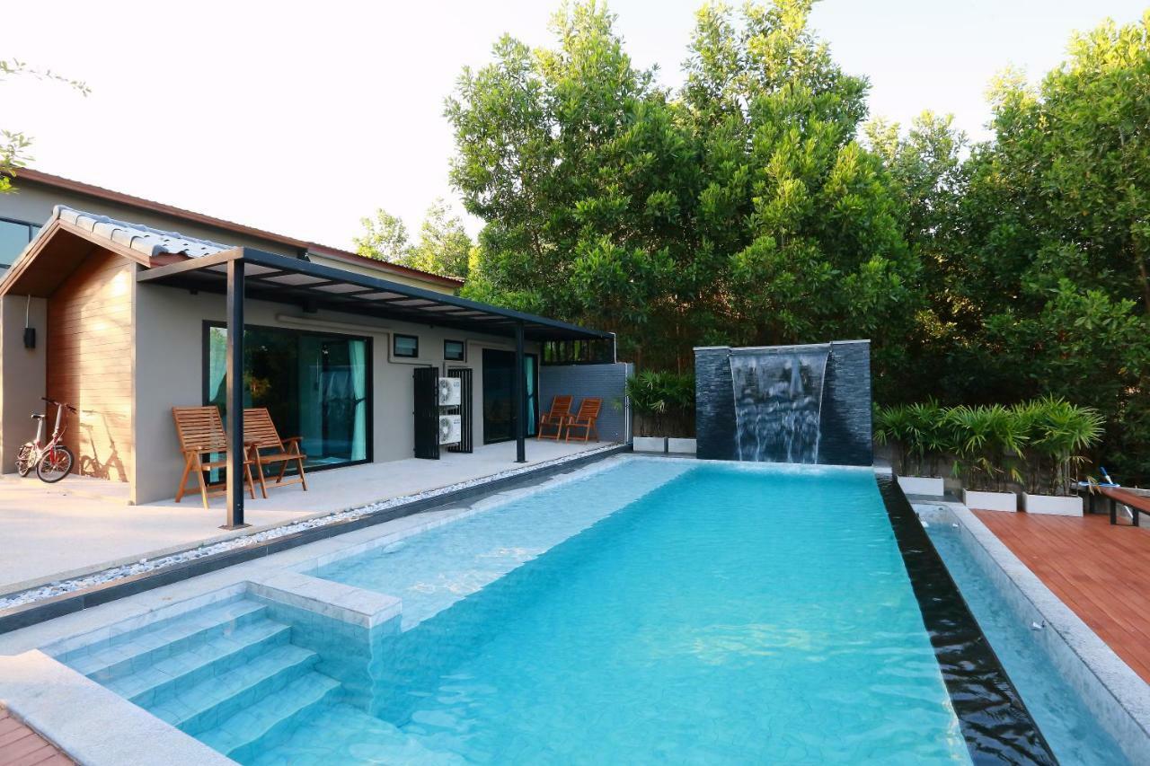 Canvas Family Home Trat Luaran gambar