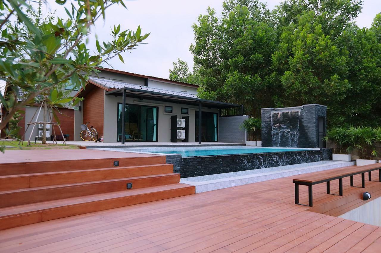 Canvas Family Home Trat Luaran gambar