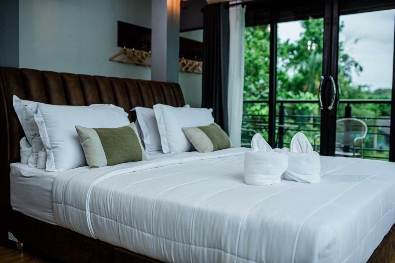 Canvas Family Home Trat Luaran gambar